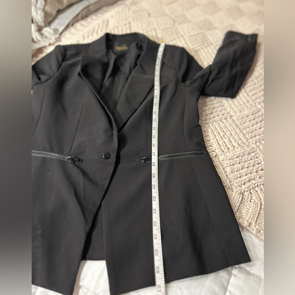 Truth Women's Elegant Black Blazer - Picture 12 of 13